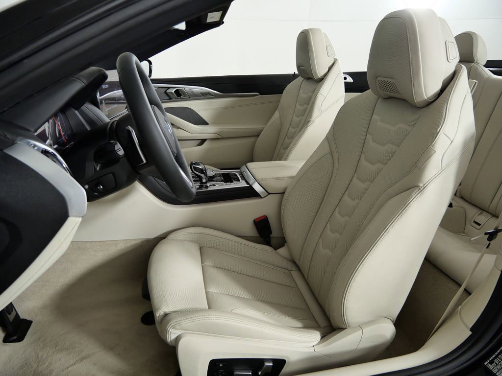 Thumbnail: 2026 BMW 8 Series - 33