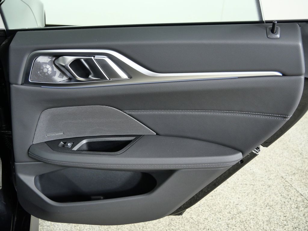 Thumbnail: 2026 BMW i4 - 24