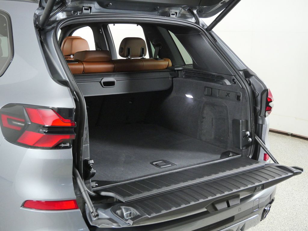 Thumbnail: 2026 BMW X5 - 29