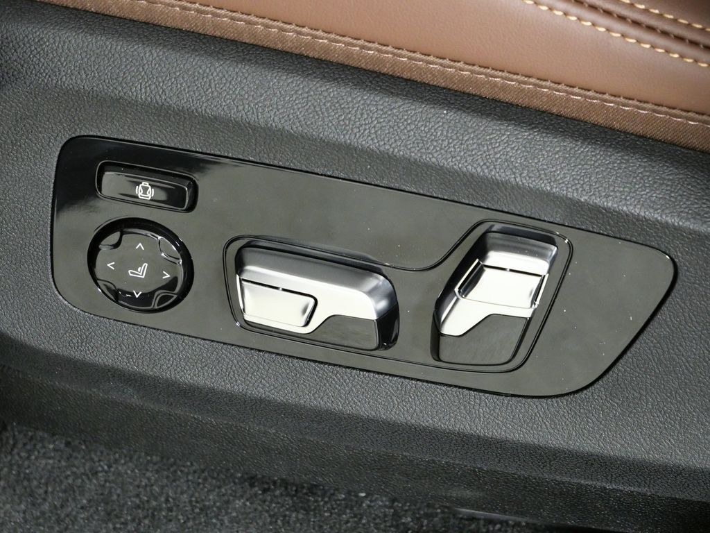 Thumbnail: 2026 BMW X5 - 39