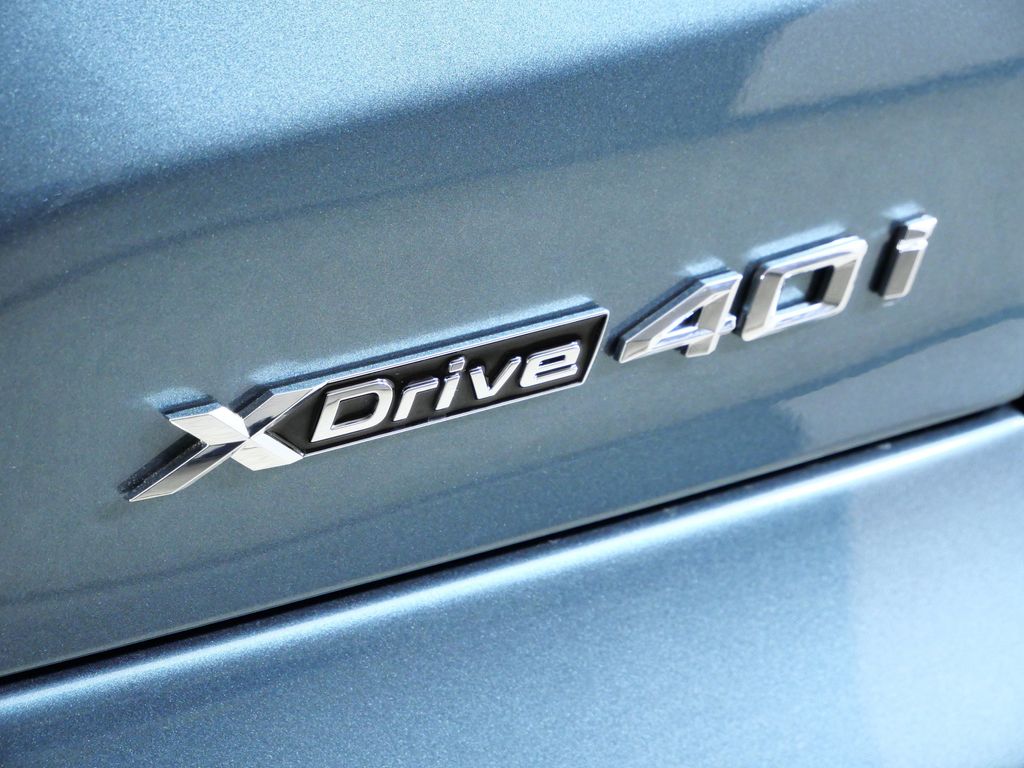 Thumbnail: 2026 BMW X5 - 12