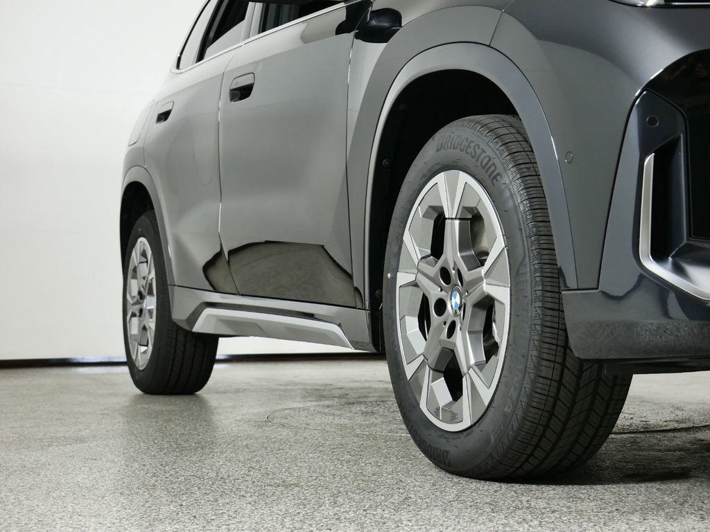 Thumbnail: 2025 BMW X1 - 8