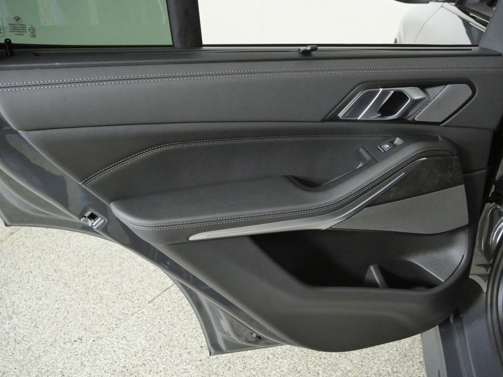 Thumbnail: 2026 BMW X5 - 31