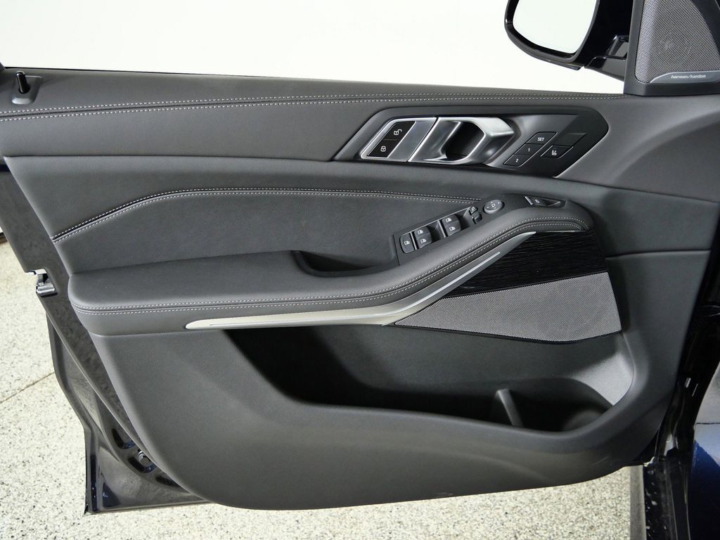 Thumbnail: 2026 BMW X5 - 34