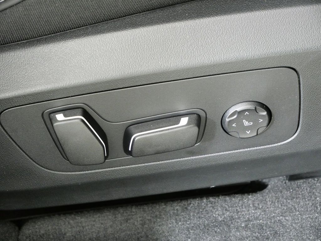 Thumbnail: 2026 BMW X3 - 22