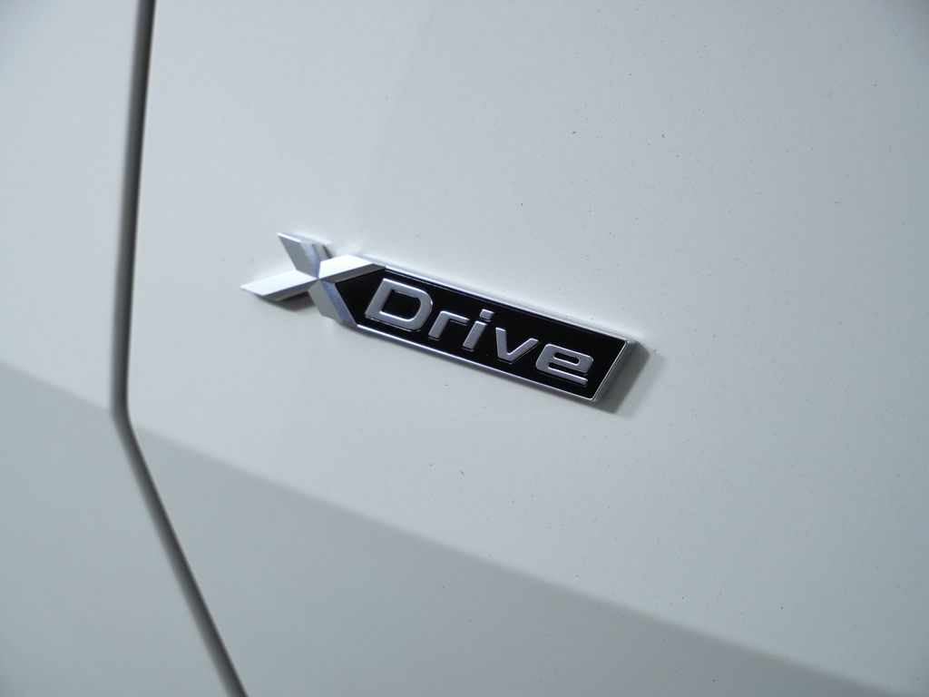 Thumbnail: 2026 BMW X3 - 13