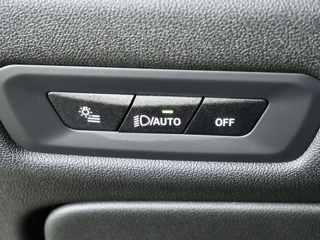 Thumbnail: 2026 BMW X5 - 40