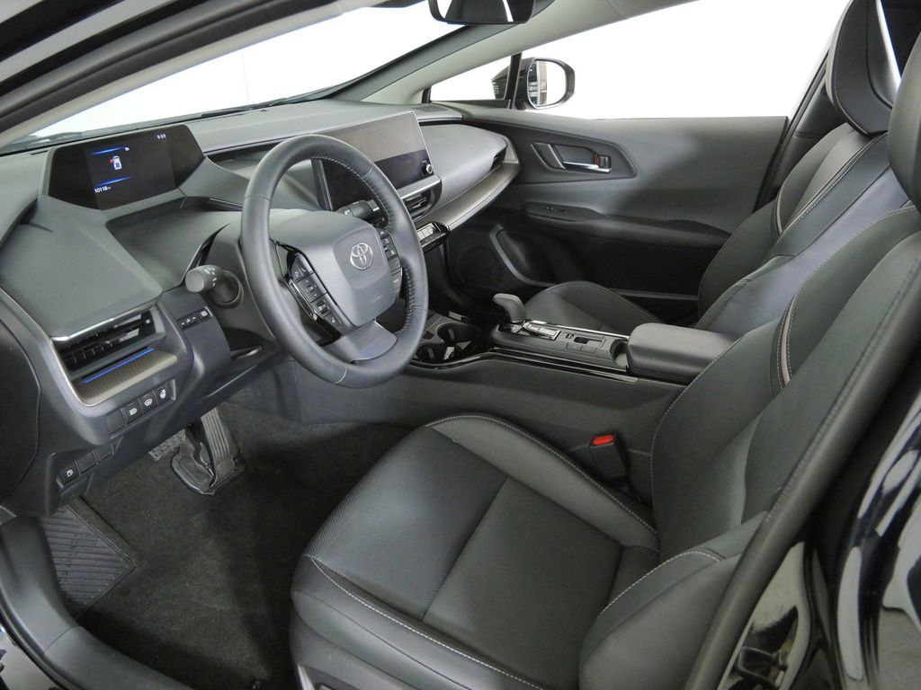 Thumbnail: 2024 Toyota Prius - 31