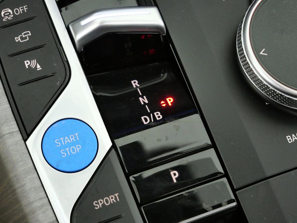 Thumbnail: 2026 BMW i4 - 47