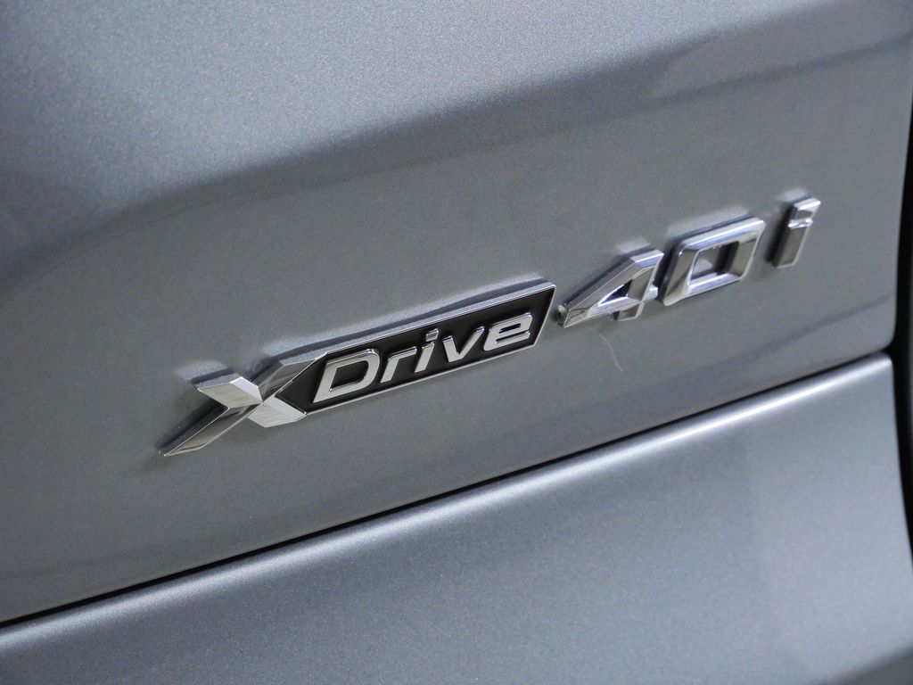 Thumbnail: 2026 BMW X5 - 12