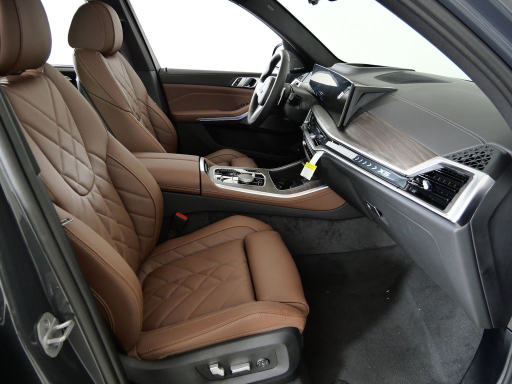 Thumbnail: 2026 BMW X5 - 22