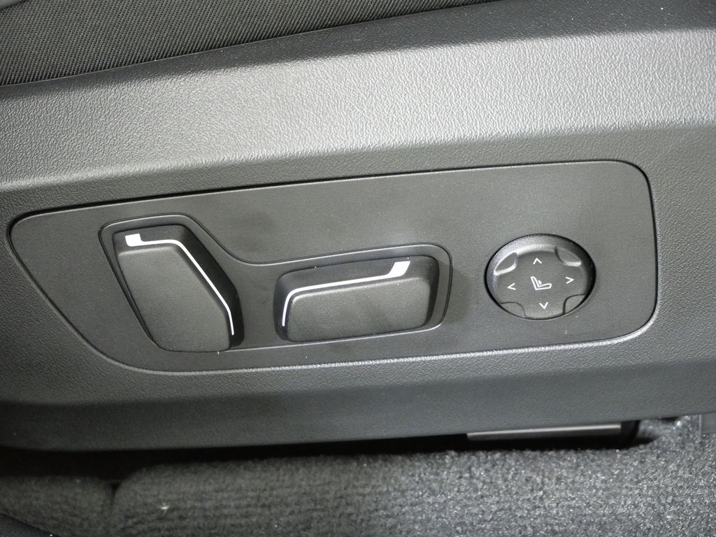 Thumbnail: 2026 BMW X3 - 21