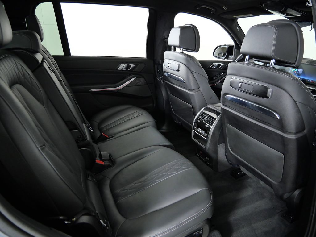 Thumbnail: 2024 BMW X7 - 30