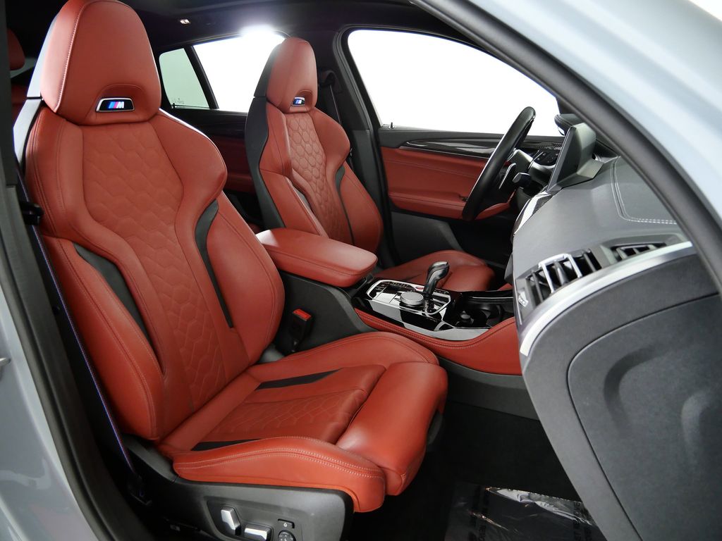 Thumbnail: 2023 BMW X4 - 22