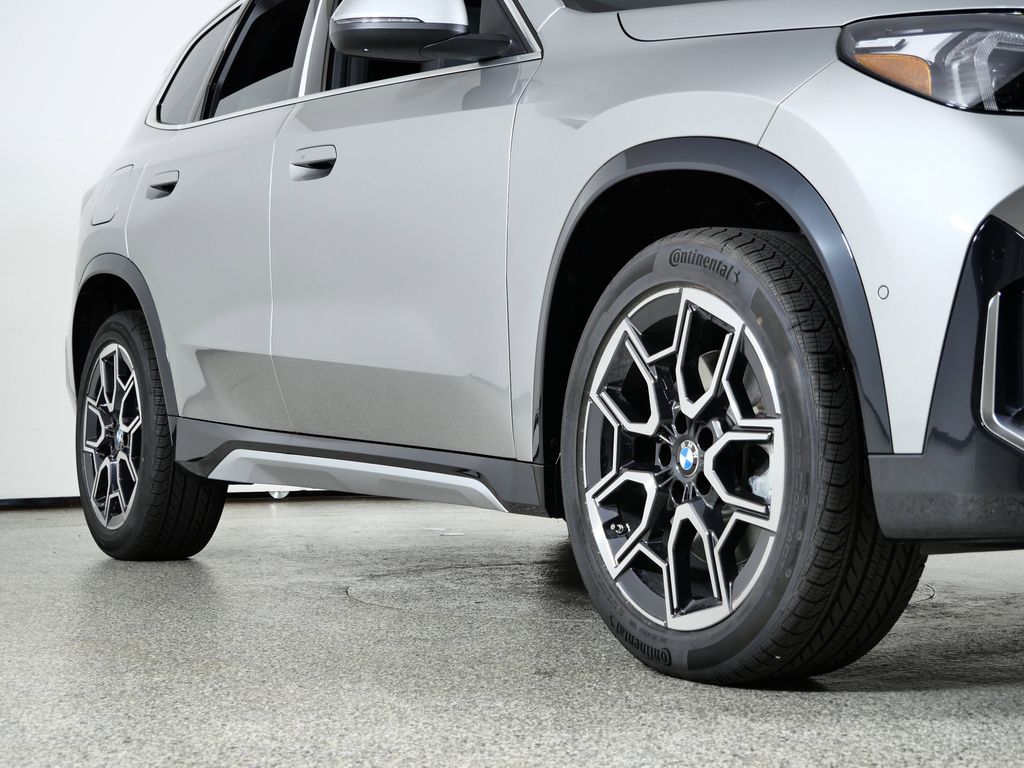 Thumbnail: 2026 BMW X1 - 6