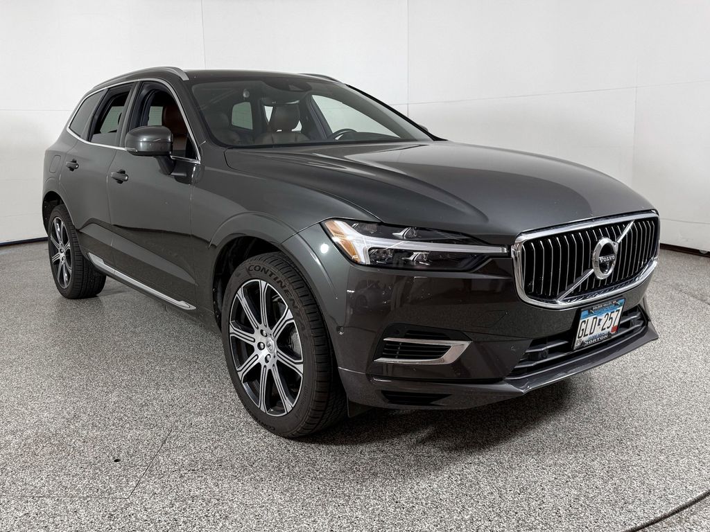 Thumbnail: 2021 Volvo XC60 - 4
