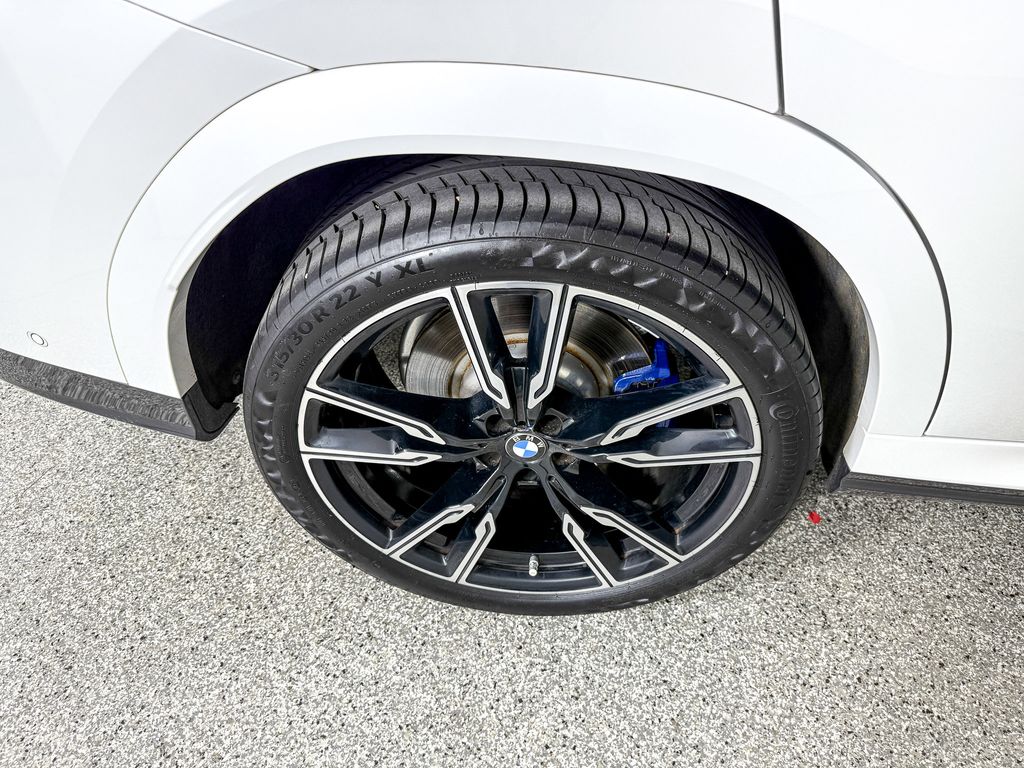 2024 BMW X6 M 23