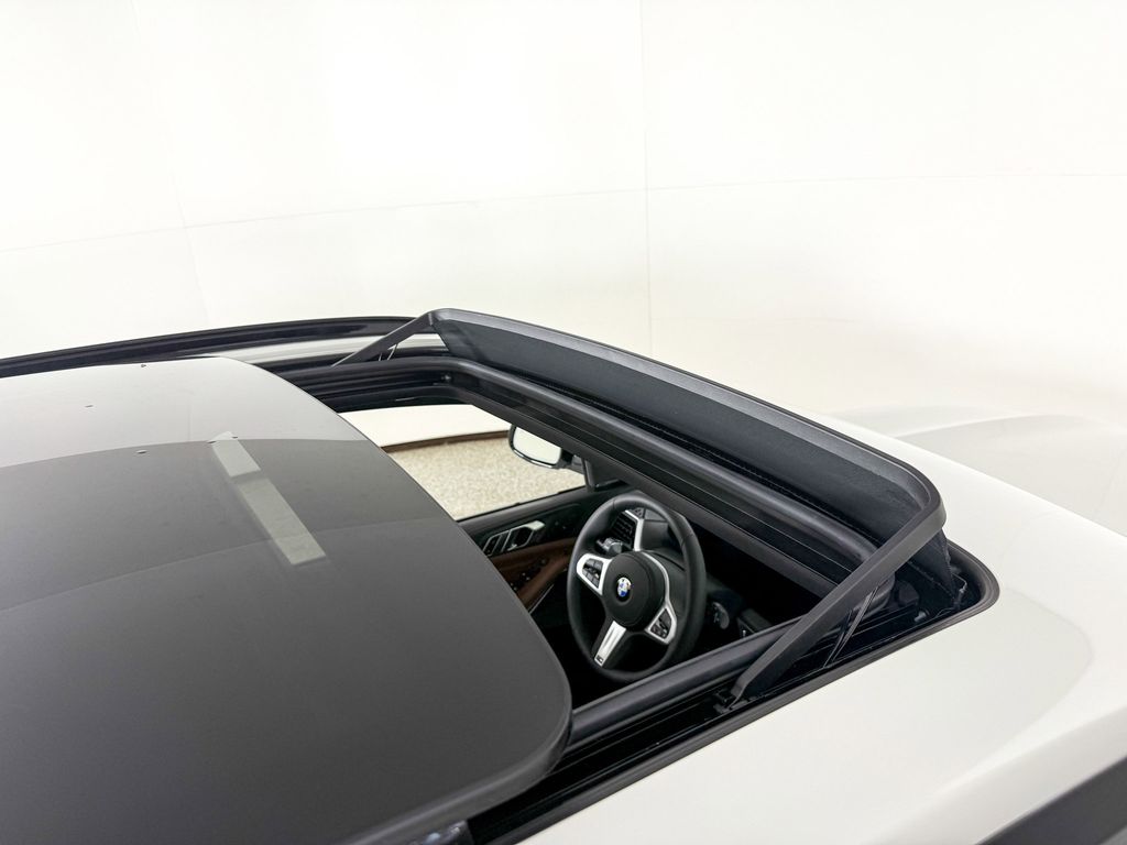 Thumbnail: 2026 BMW X5 - 19