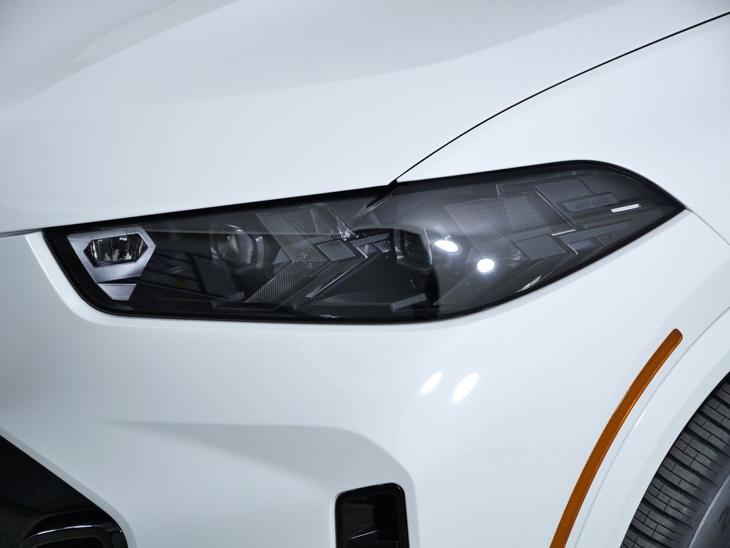 Thumbnail: 2026 BMW X5 - 3