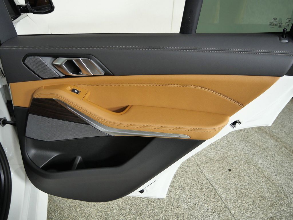 Thumbnail: 2026 BMW X5 - 25
