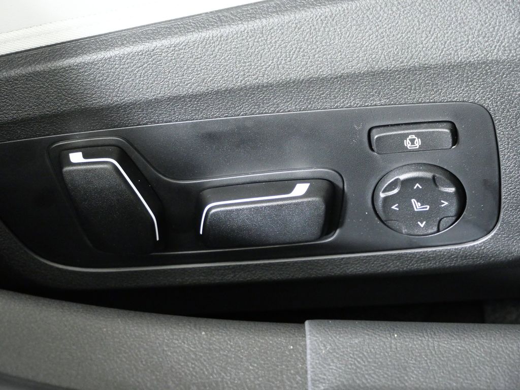 Thumbnail: 2026 BMW M3 - 21