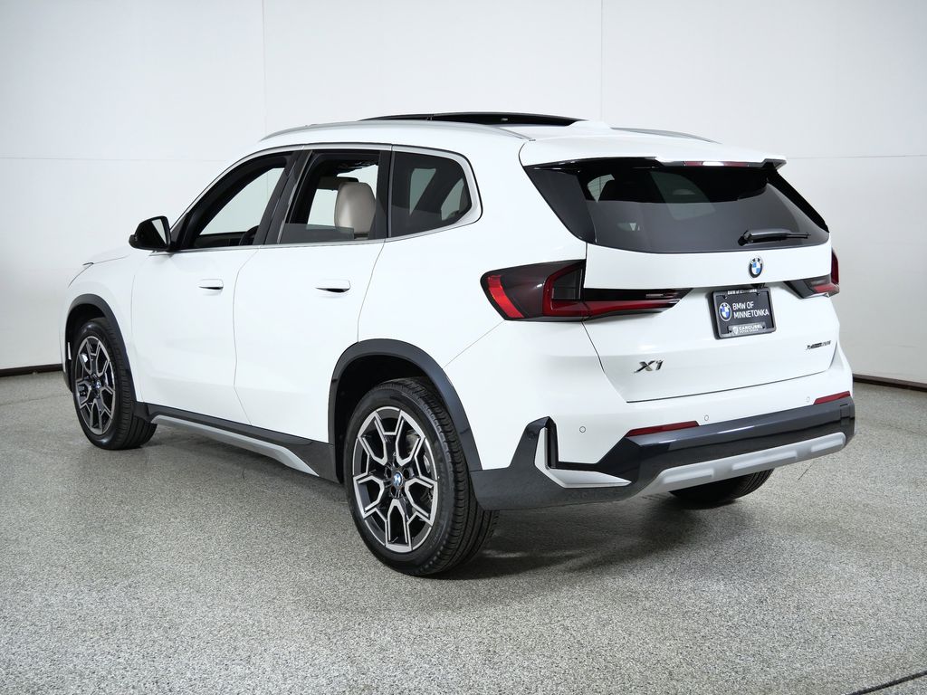 Thumbnail: 2025 BMW X1 - 17