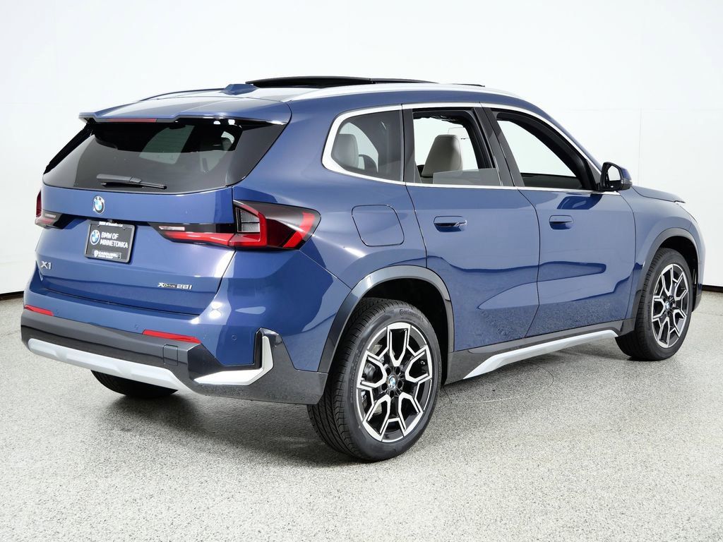 Thumbnail: 2026 BMW X1 - 11