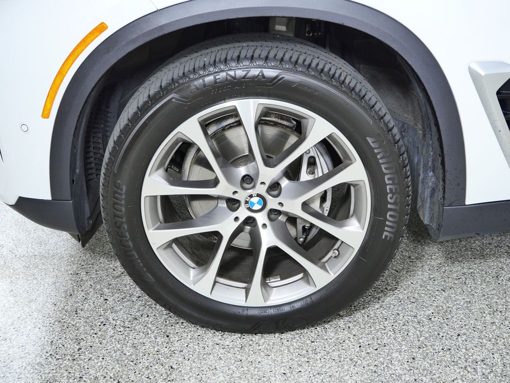 Thumbnail: 2024 BMW X5 - 20
