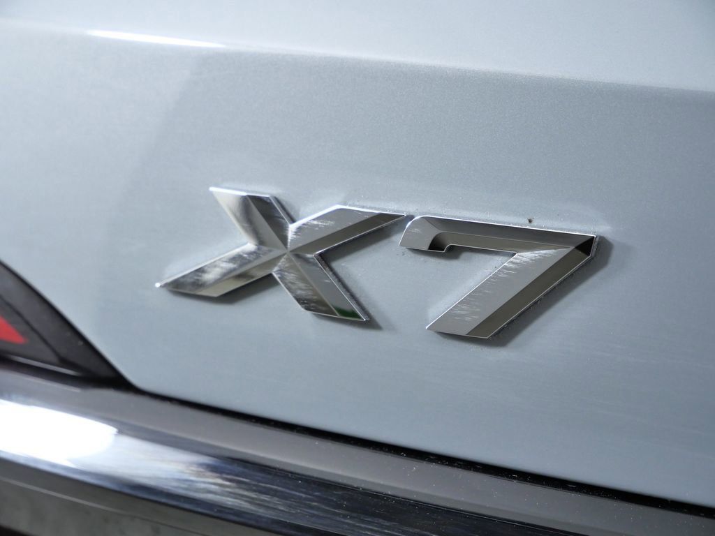 Thumbnail: 2026 BMW X7 - 15