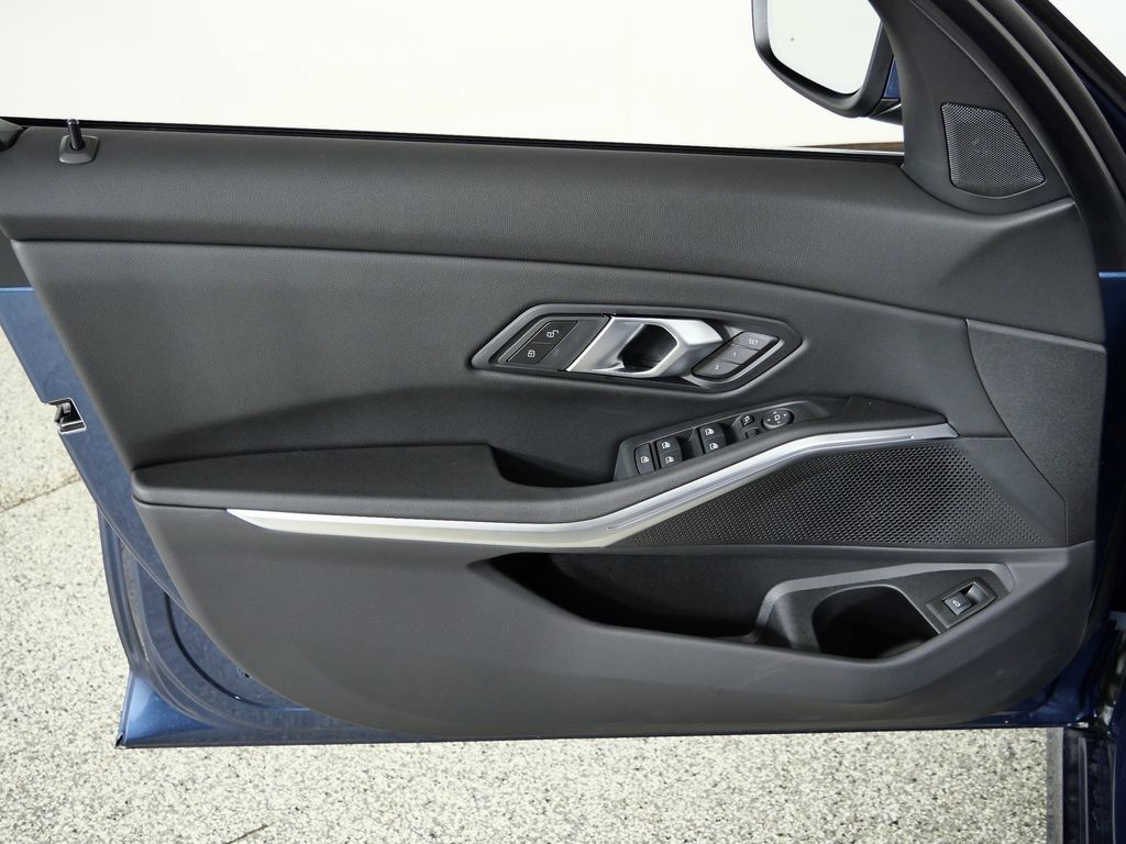 Thumbnail: 2026 BMW 3 Series - 34