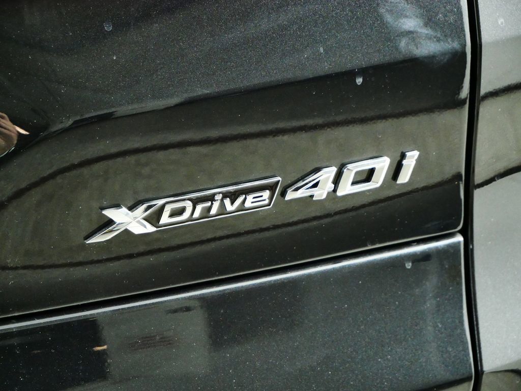 Thumbnail: 2026 BMW X5 - 13