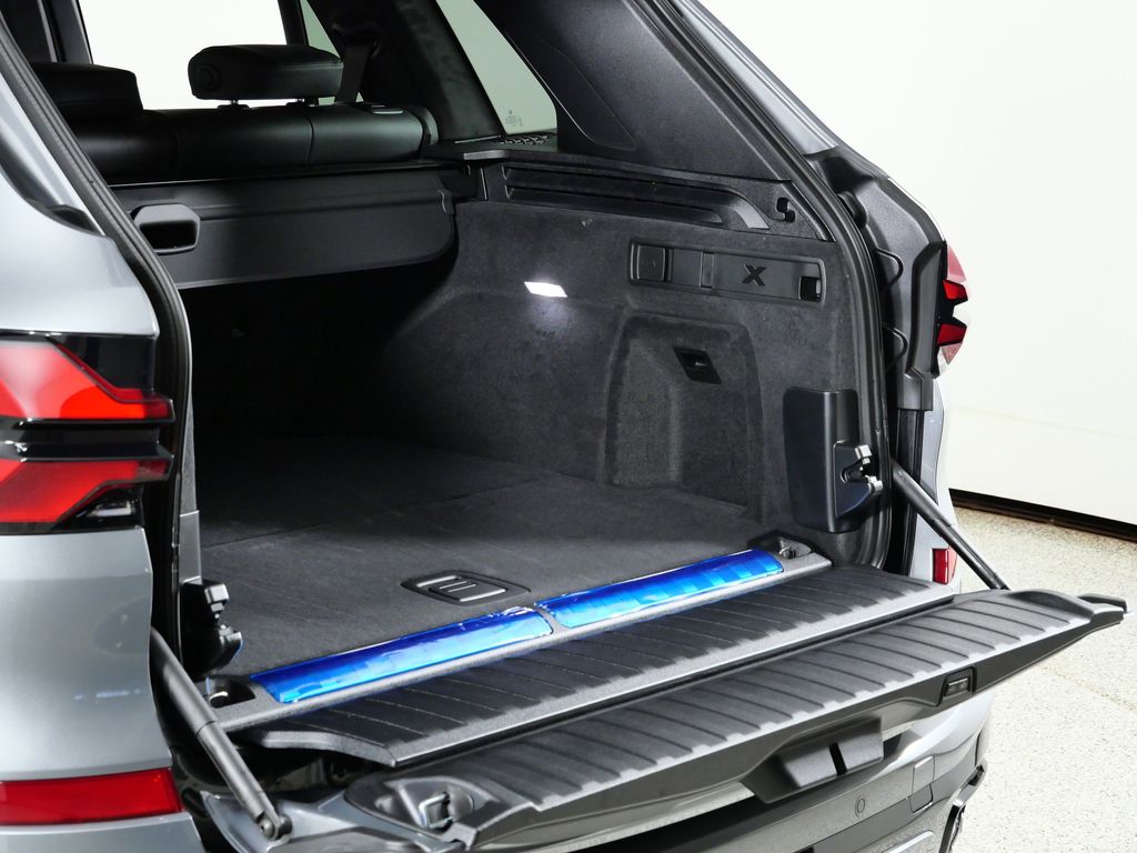 Thumbnail: 2026 BMW X5 - 29