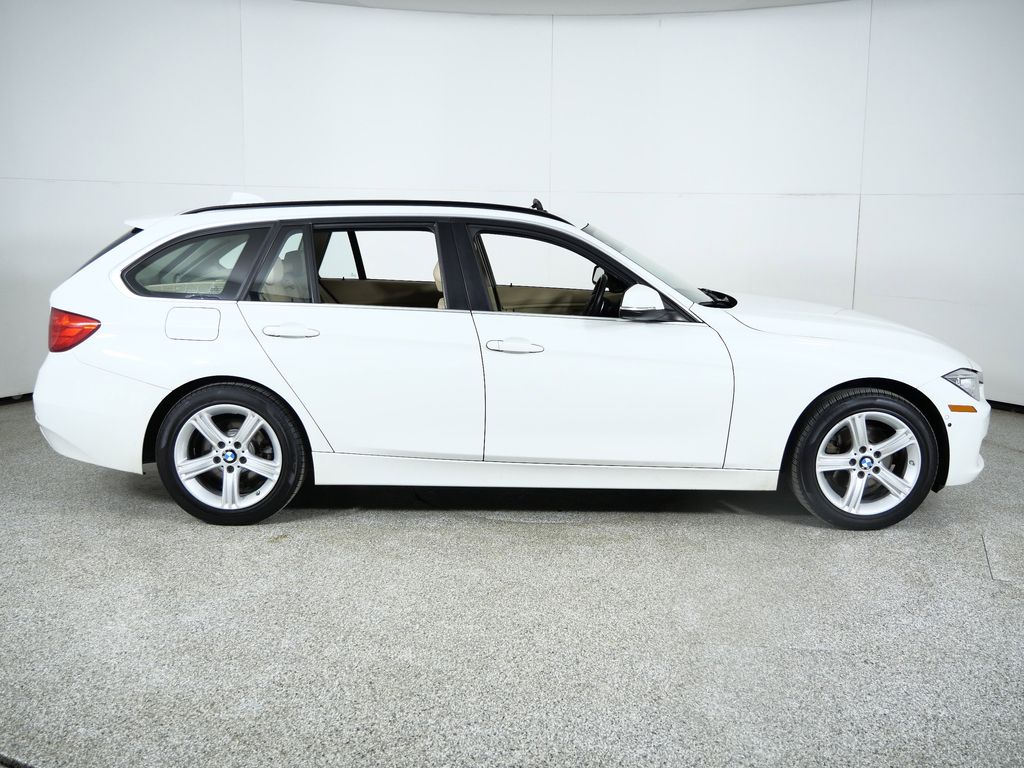 Thumbnail: 2015 BMW 3 Series - 9