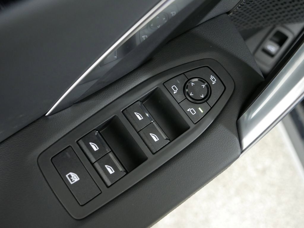 Thumbnail: 2025 BMW X1 - 33