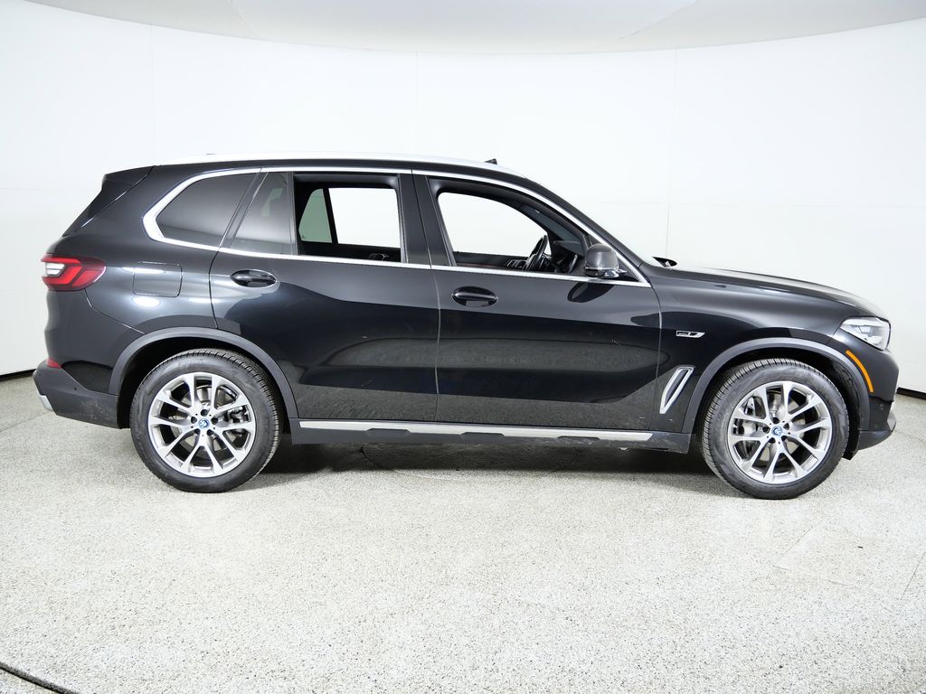 Thumbnail: 2022 BMW X5 - 9