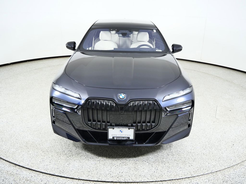 Thumbnail: 2023 BMW i7 - 17