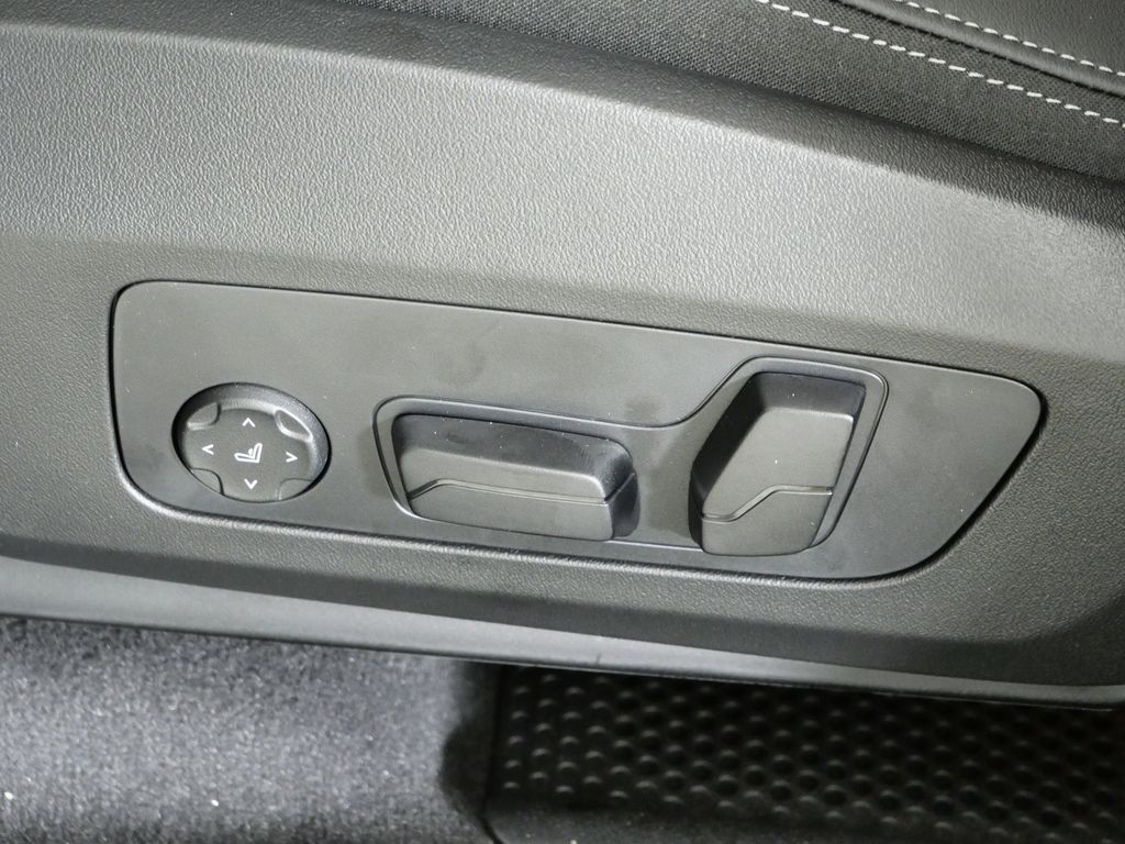 Thumbnail: 2026 BMW X1 - 37