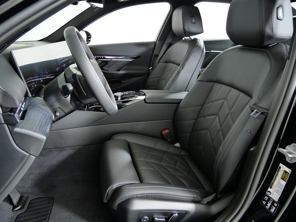 Thumbnail: 2026 BMW 5 Series - 33