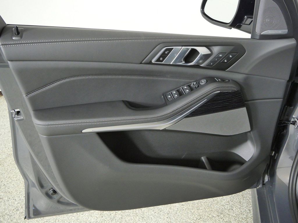 Thumbnail: 2026 BMW X5 - 34