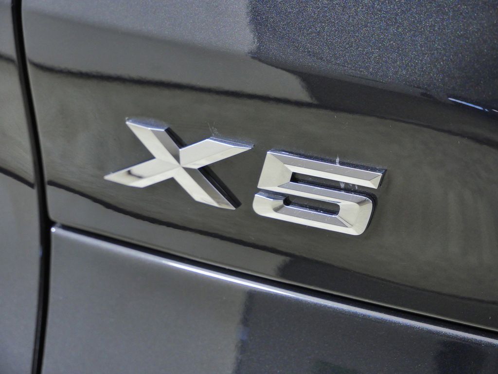 Thumbnail: 2026 BMW X5 - 13