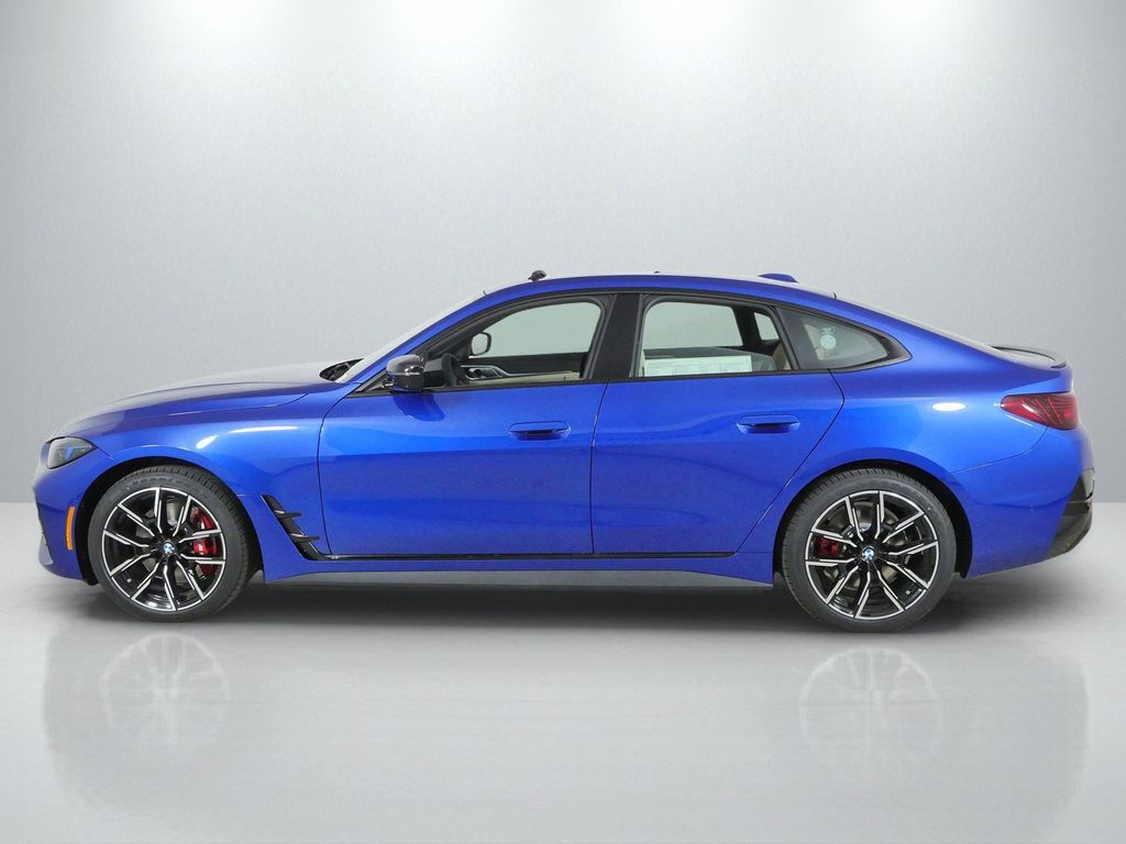 Thumbnail: 2026 BMW i4 - 15