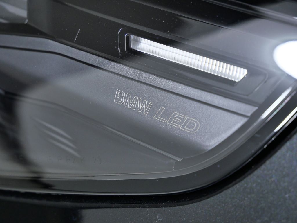 Thumbnail: 2026 BMW 5 Series - 4