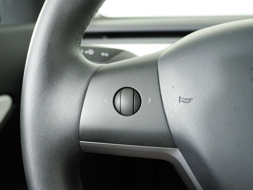 Thumbnail: 2020 Tesla Model Y - 33