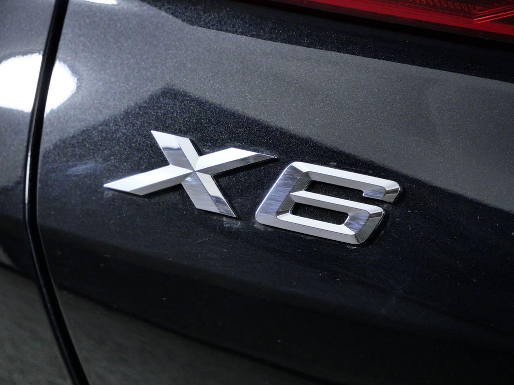 Thumbnail: 2026 BMW X6 - 13