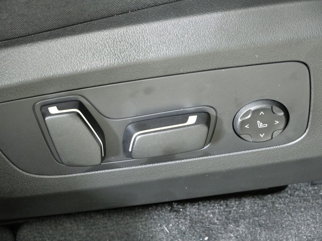 Thumbnail: 2026 BMW X3 - 23