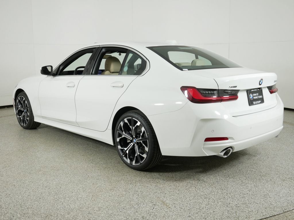 Thumbnail: 2025 BMW 3 Series - 15