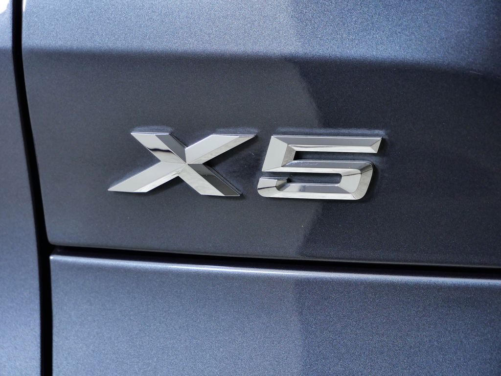 Thumbnail: 2022 BMW X5 - 16