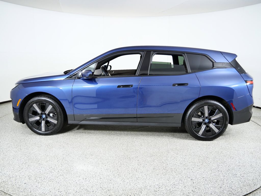 Thumbnail: 2025 BMW iX - 18