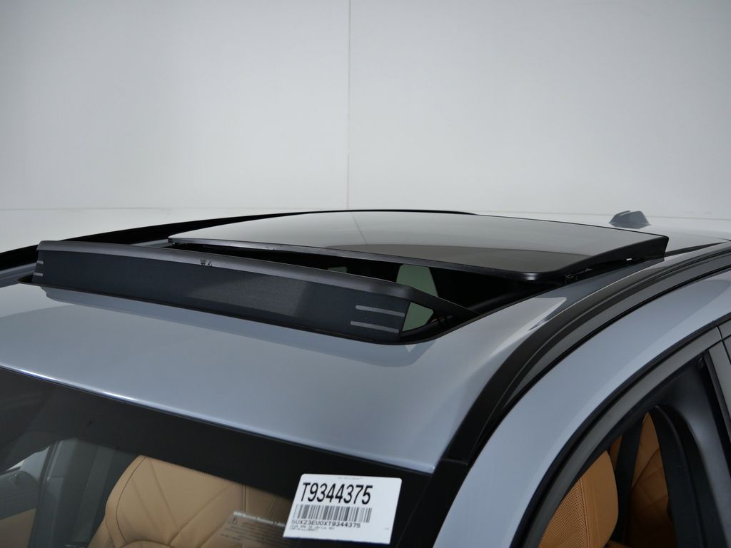 Thumbnail: 2026 BMW X5 - 18