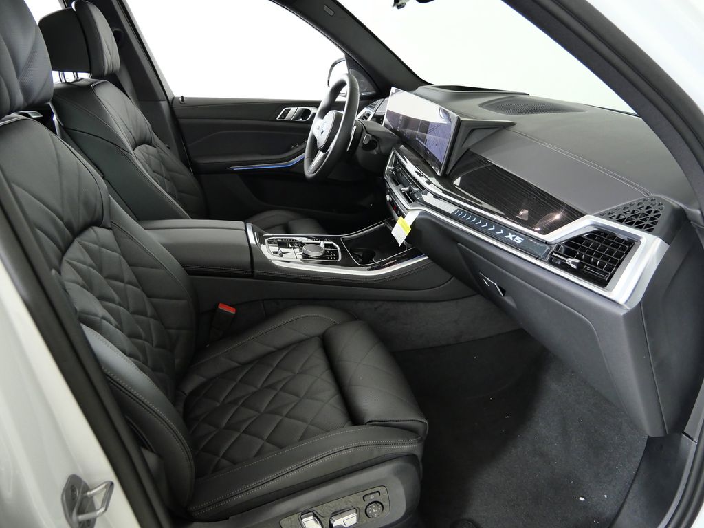 Thumbnail: 2026 BMW X5 - 20